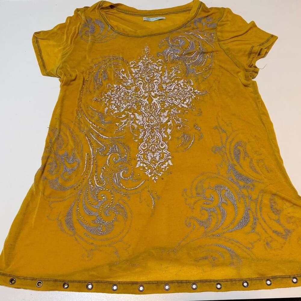 Y2K 2000s Maurices Grunge Alternative Styled Cross Mustard T Shirt Tie Bottom